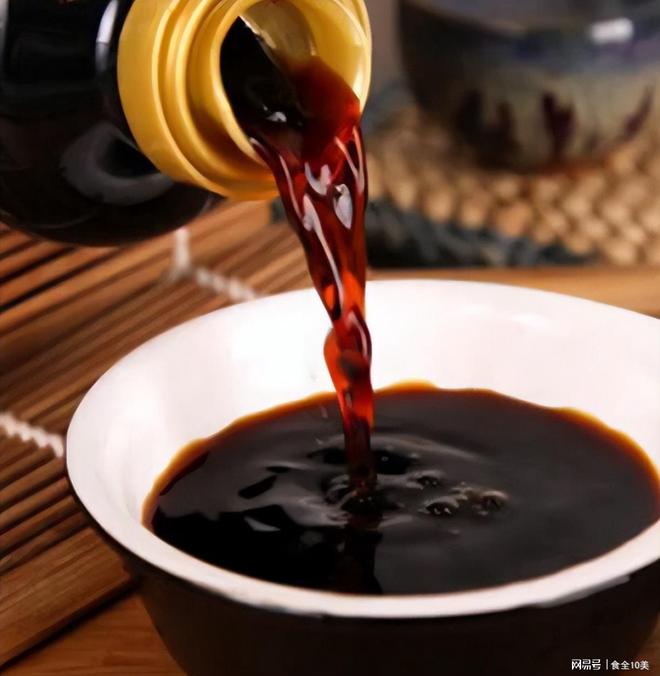 、蚝油到底啥区别？看完你就明白了电子pg老抽、生抽、酱油、豉油(图6)